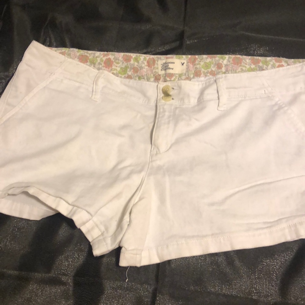 American Eagle White Shorts! Size 16